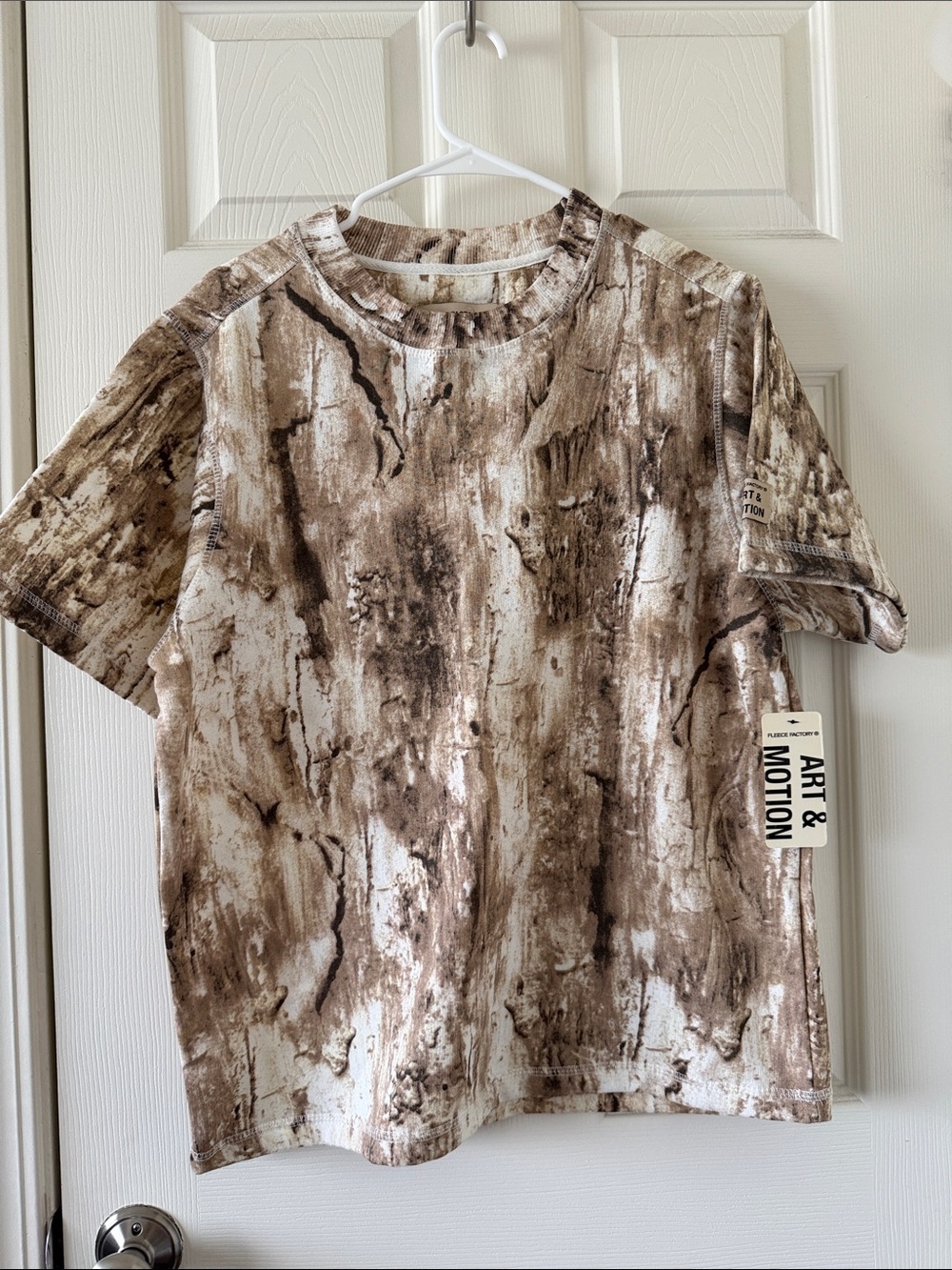 New Medium Art & Motion Men’s Brown Woodland Print Crew Neck T-Shirt